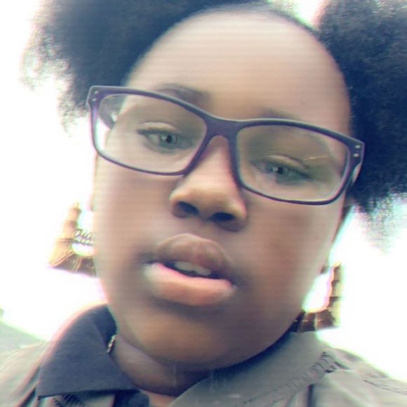 Meet your Posher, Dasia - Picture 1 of 1